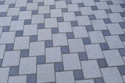 Jaki jest najpopularniejszy schemat układania kostki brukowej?